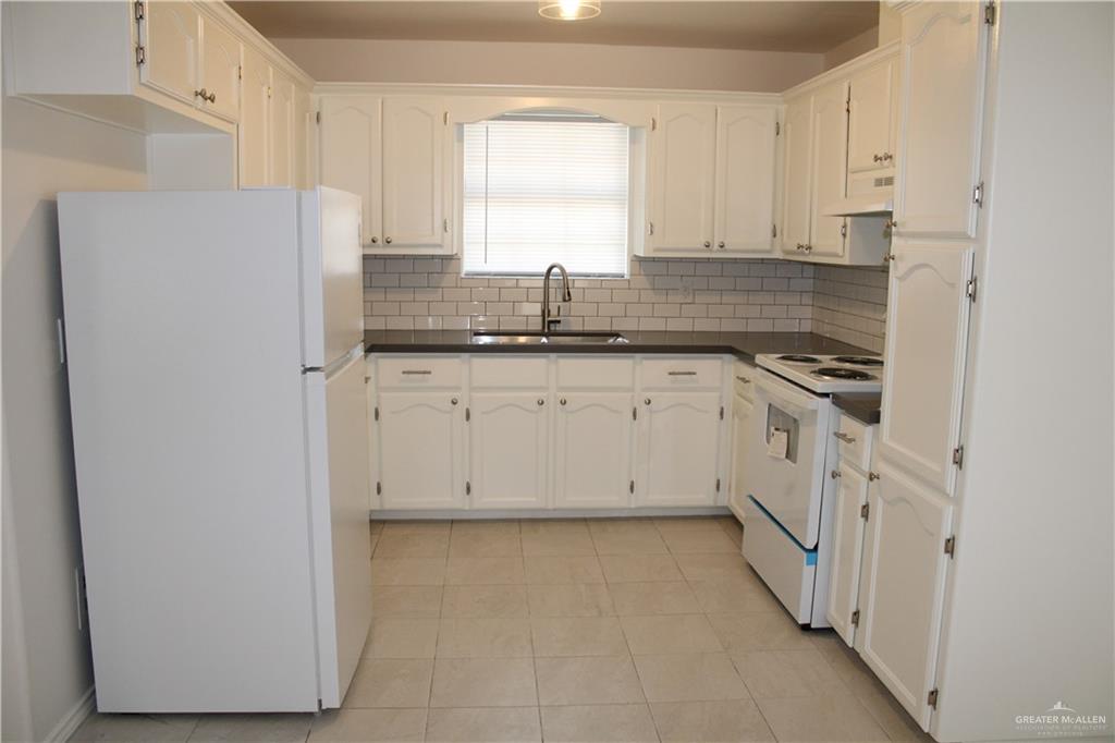 Photo 6 of 1408 Pine Street #C