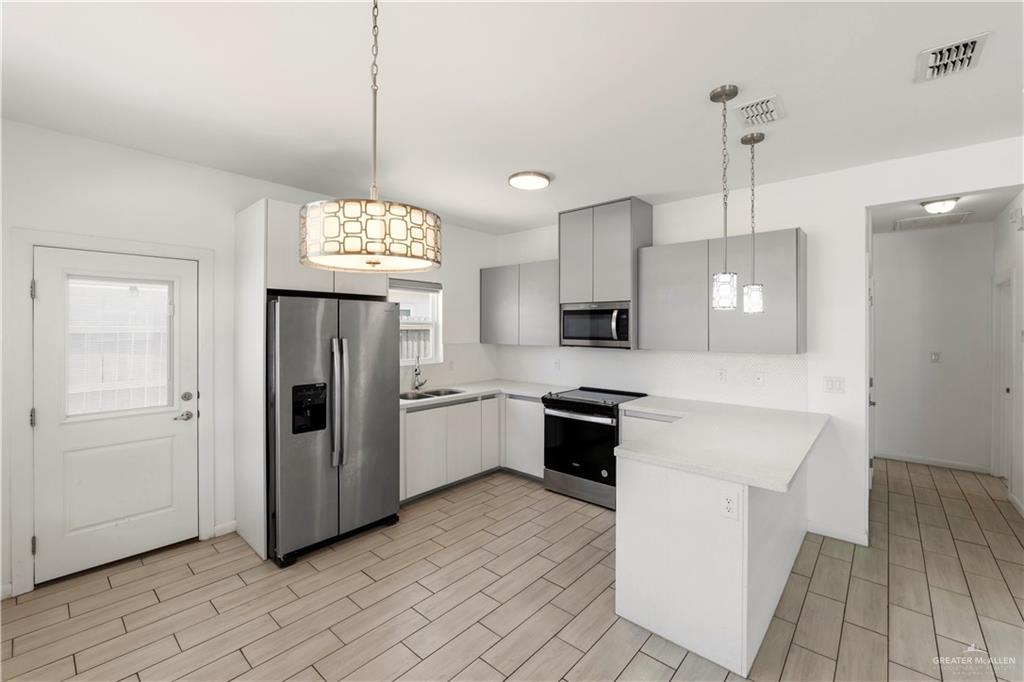 Photo 5 of 1723 Marlin Street