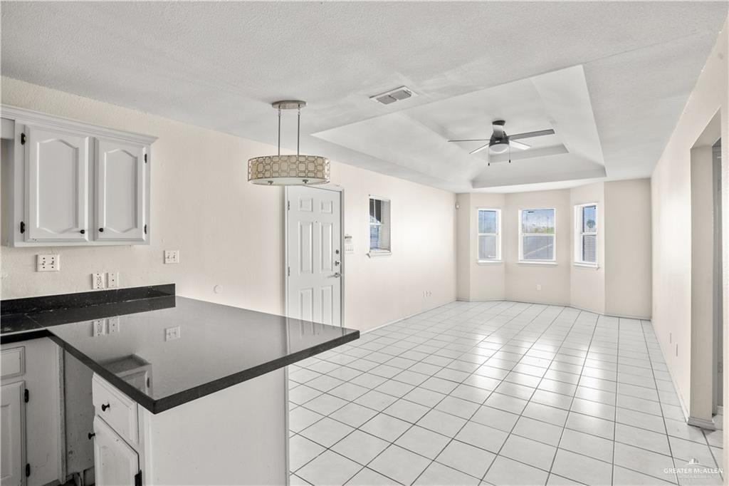 Photo 3 of 1802 Oasis Avenue #202