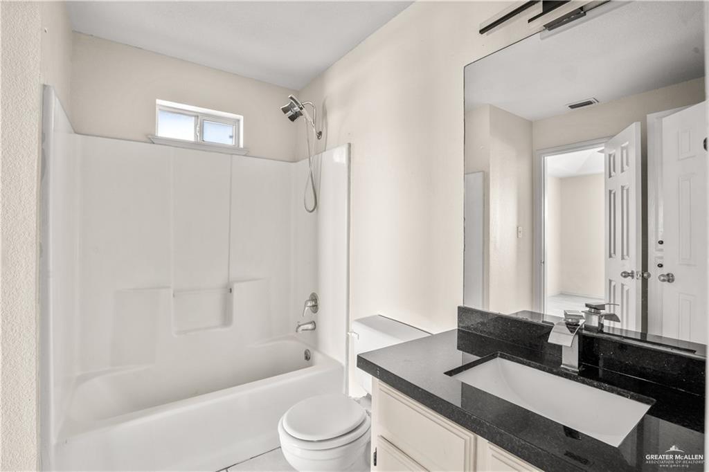 Photo 9 of 1802 Oasis Avenue #202