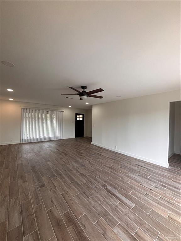 Photo 4 of 425 Tanglewood Drive