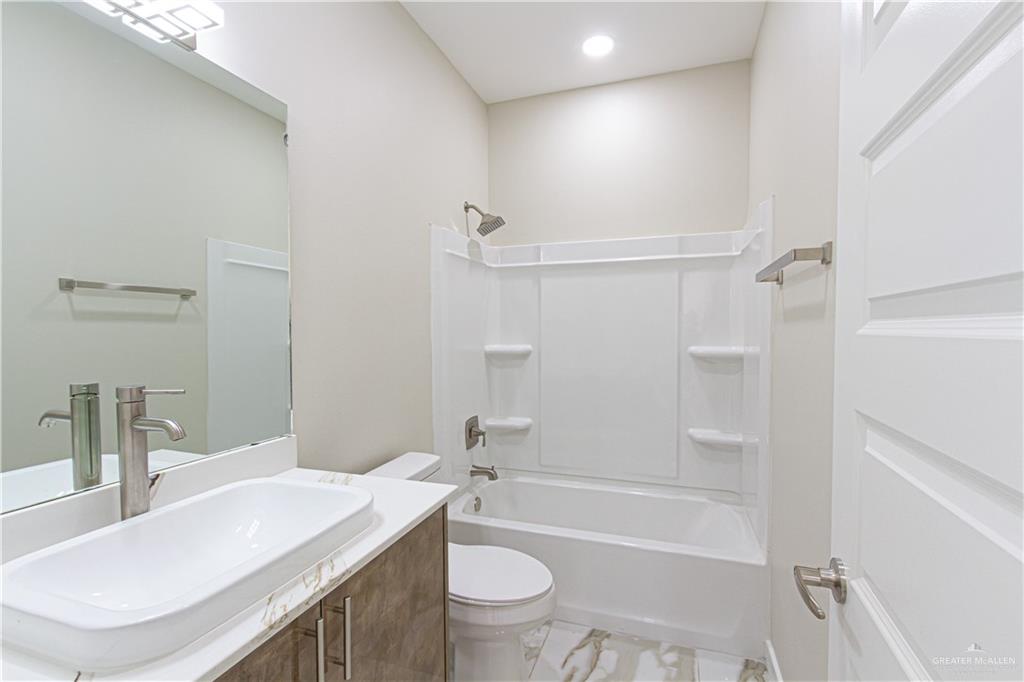 Photo 10 of 604 Emerald Avenue #1,2,3