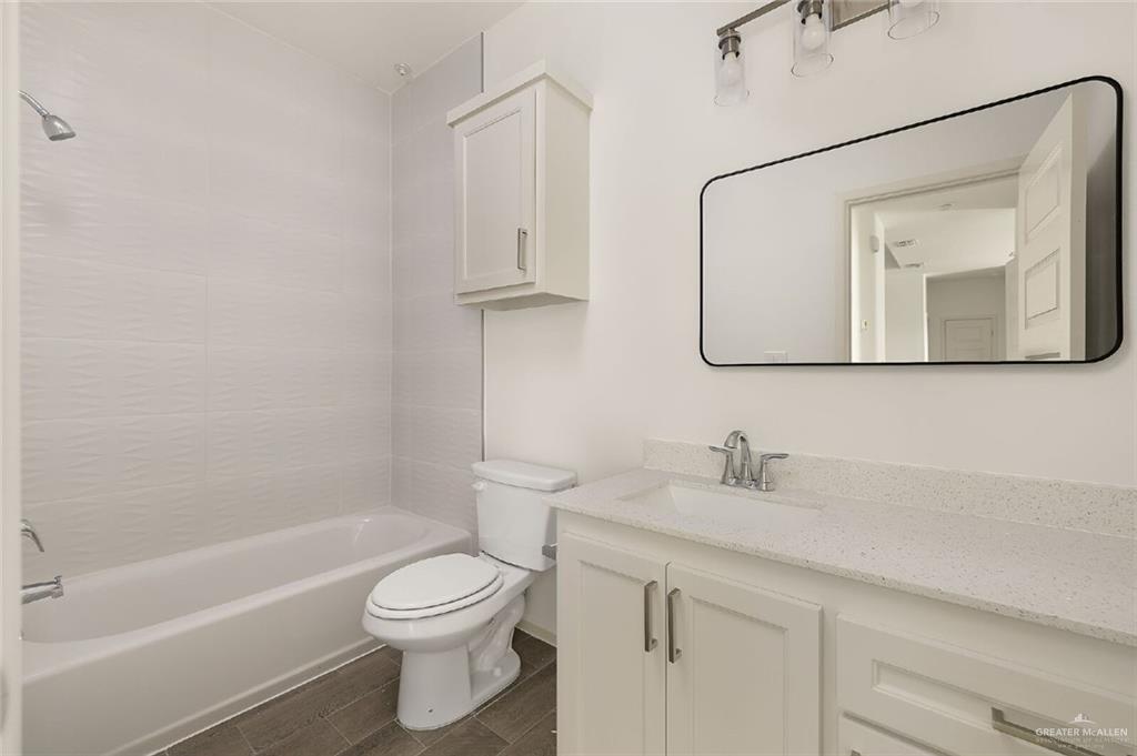 Photo 10 of 2805 Hayes Avenue #2
