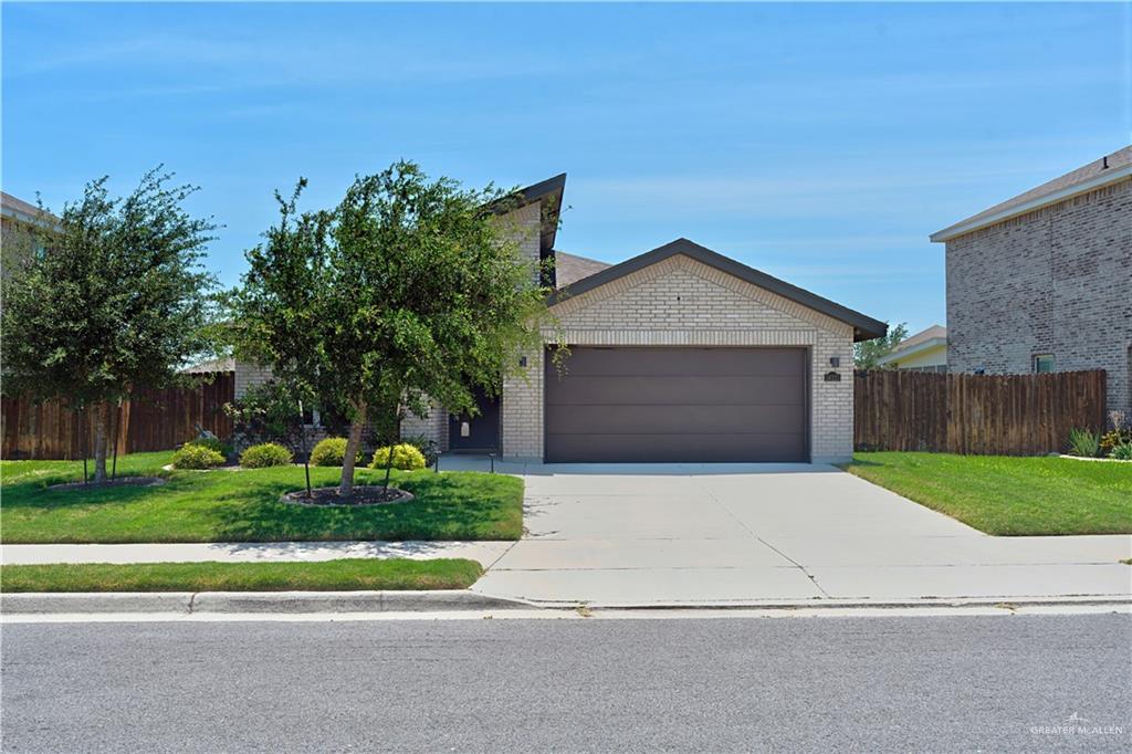 Photo 1 of 14221 Chalk Ridge Drive, McAllen