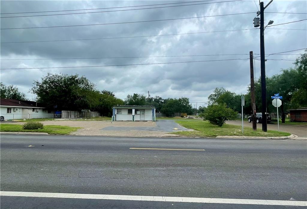 Photo 4 of 1001 Veterans Boulevard