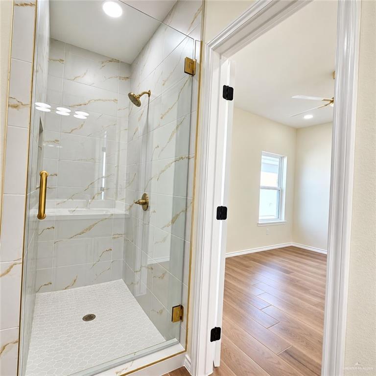 Photo 11 of 17993 Spruce Street