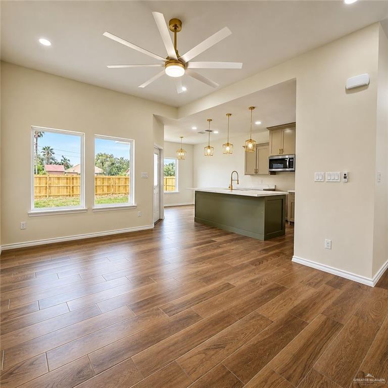 Photo 2 of 17993 Spruce Street