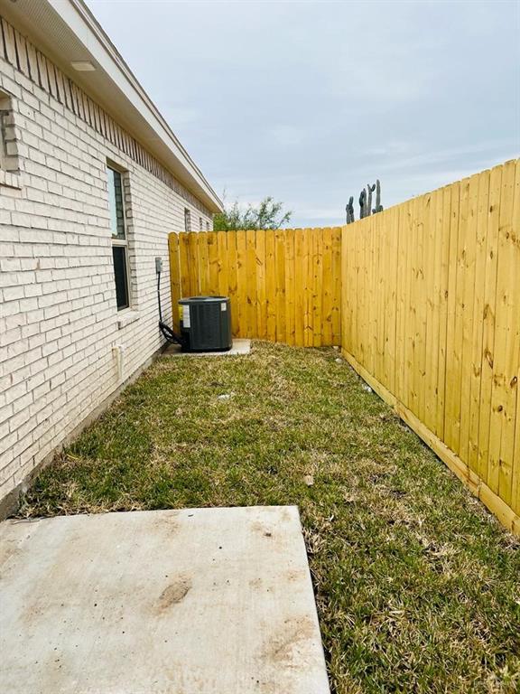 Photo 14 of 1405 Garfield Avenue #3