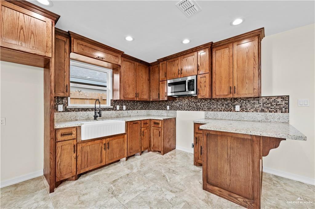 Photo 8 of 617 Tower Oak Drive