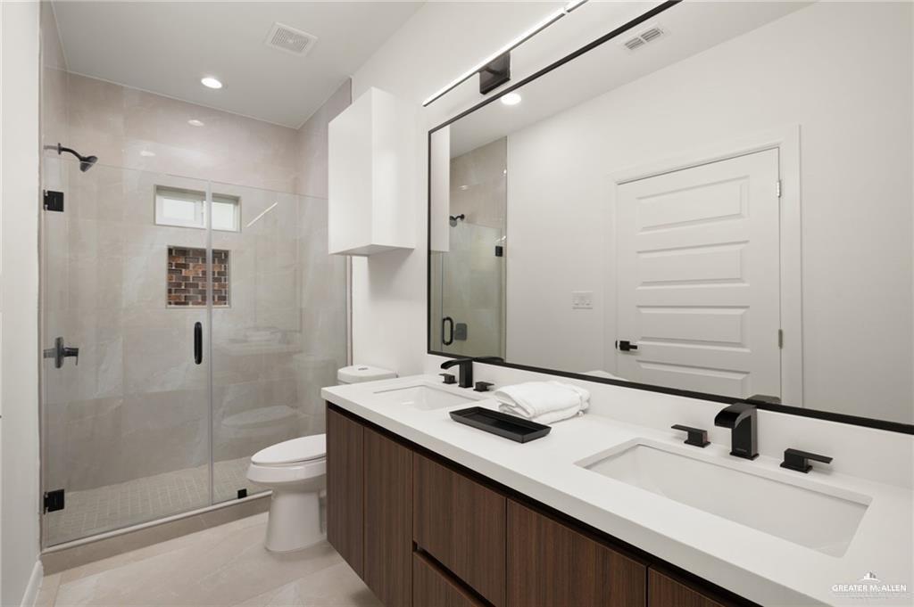 Photo 10 of 5801 Providence Avenue #B