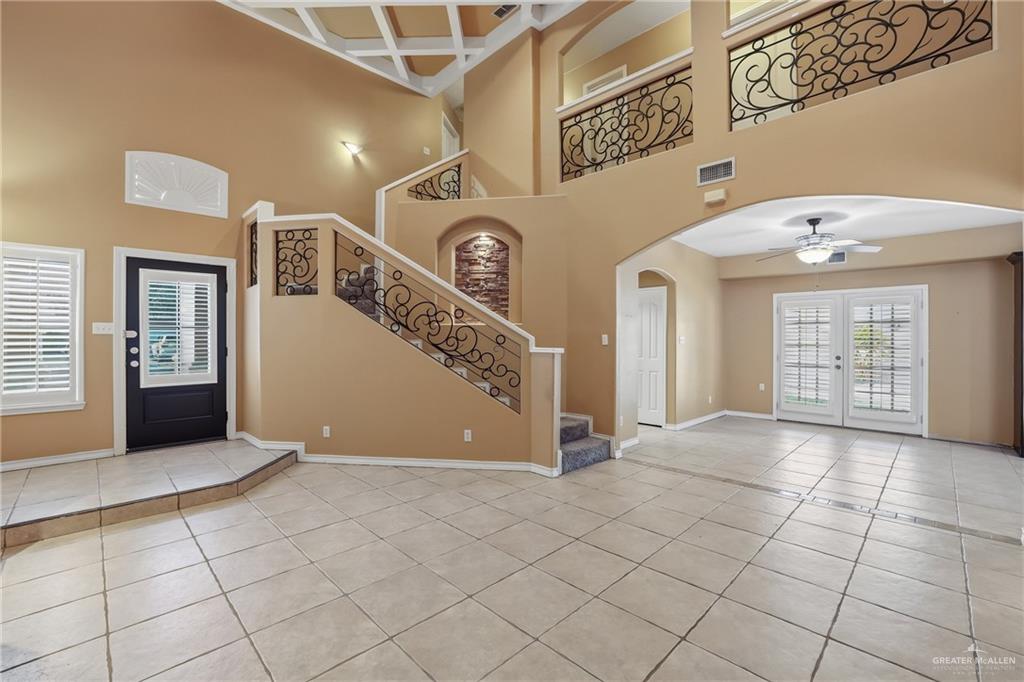 Photo 3 of 3214 Black Oak Lane