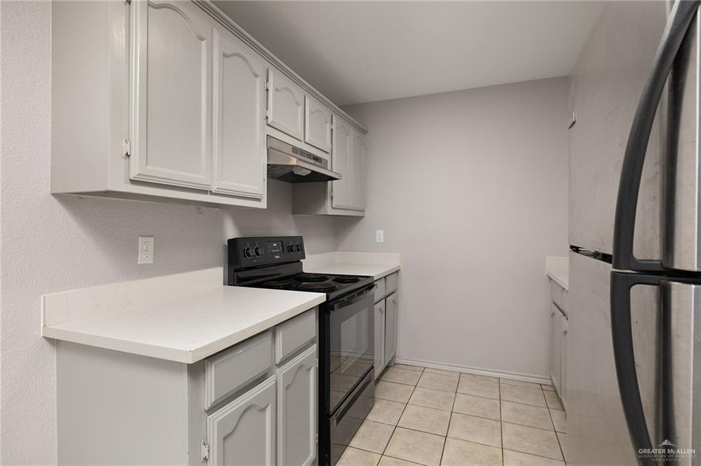 Photo 16 of 825 1st Street