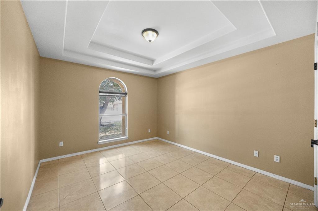 Photo 18 of 4805 La Vista Avenue
