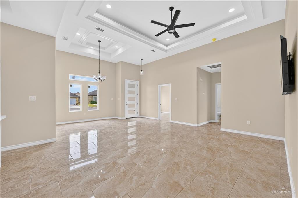 Photo 6 of 520 Pine Oak Street