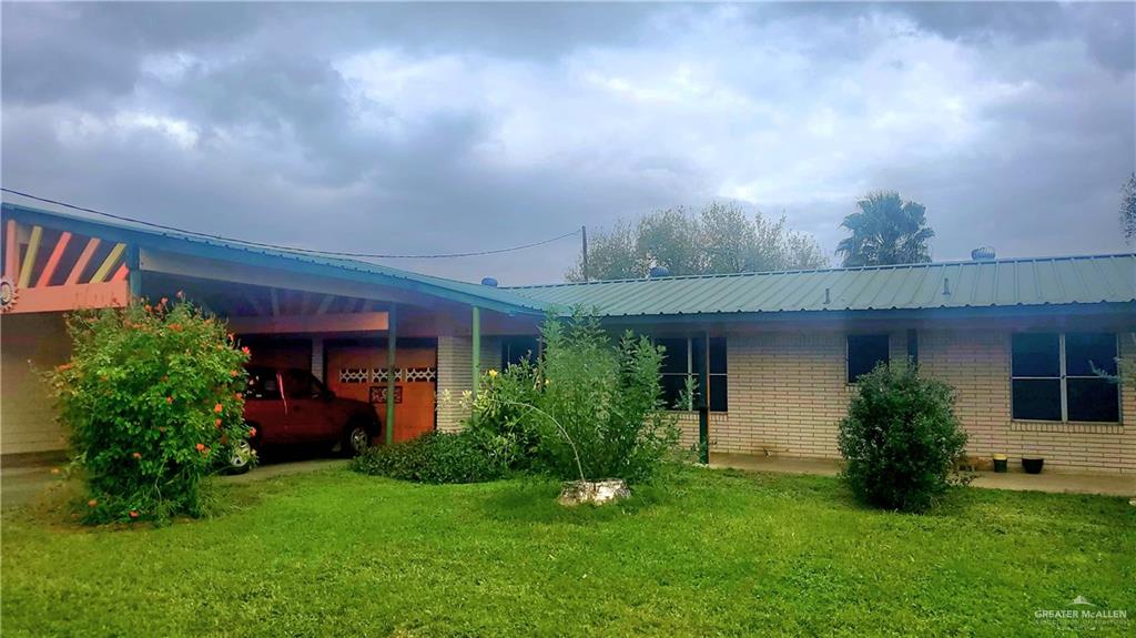 Photo 3 of 26449 Tamm Lane