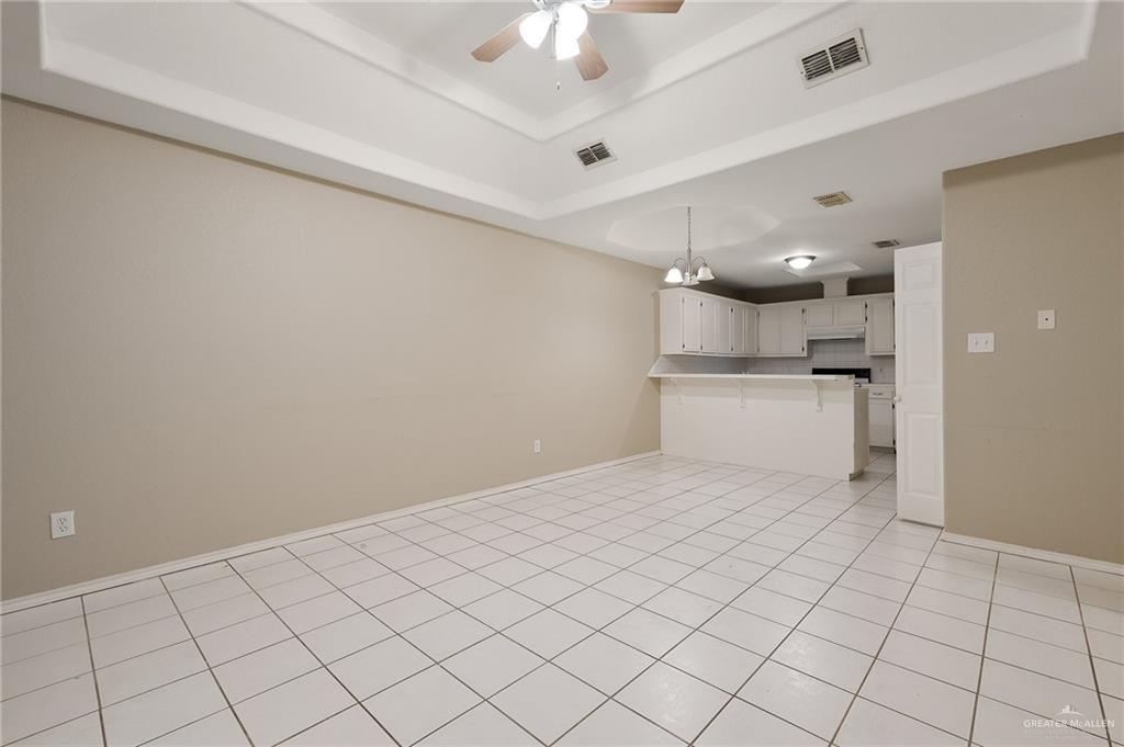 Photo 5 of 2305 Kimberly Lane #4