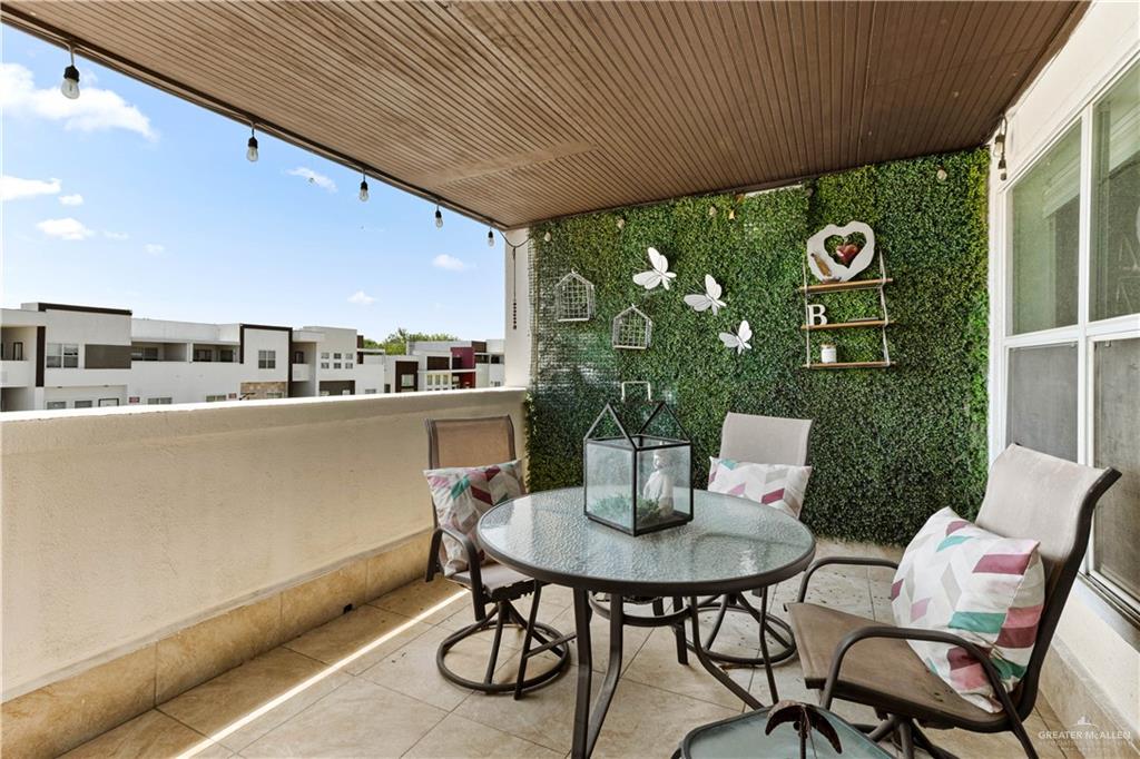 Photo 9 of 4217 Colbath Avenue #120B