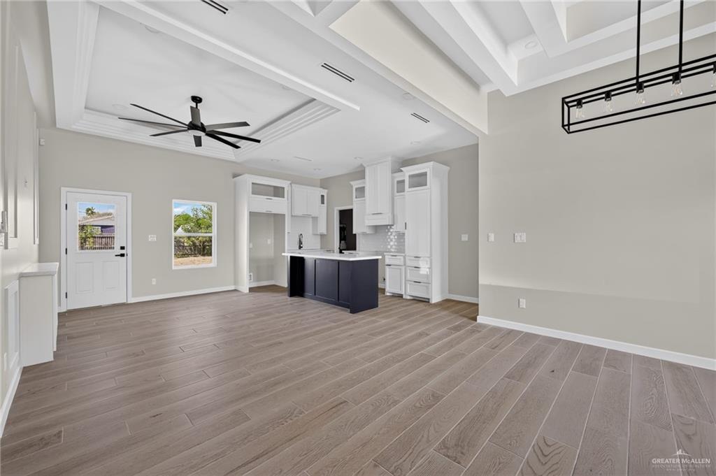 Photo 5 of 7006 La Mora Street