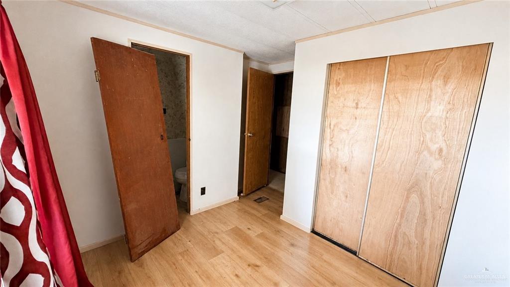 Photo 11 of 425 Oakwood Drive