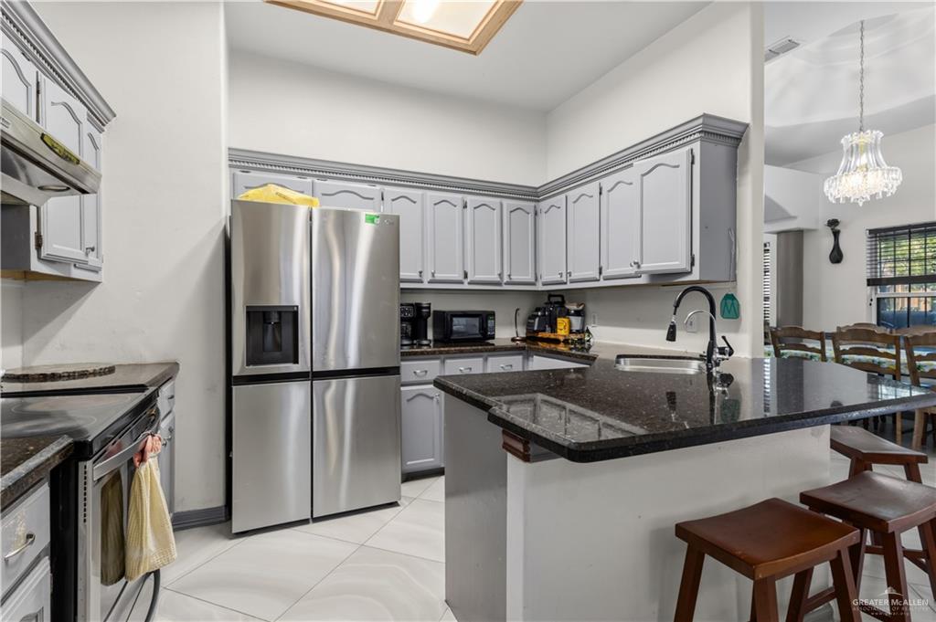 Photo 5 of 3512 Warbler Avenue