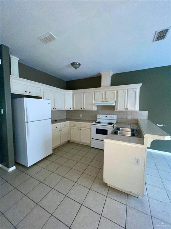 Photo 12 of 3200 Hill Crest Drive #7
