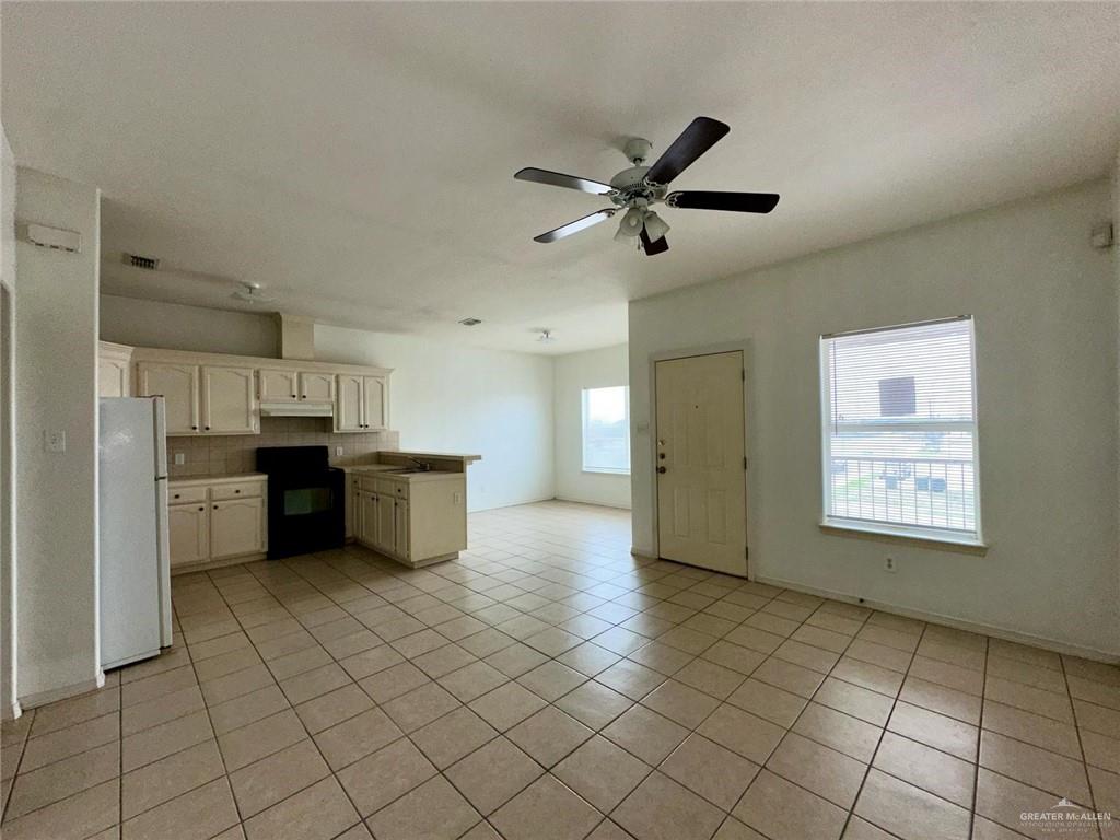 Photo 3 of 3200 Hill Crest Drive #7
