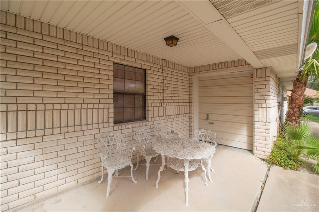 Photo 17 of 2713 Rhett Drive