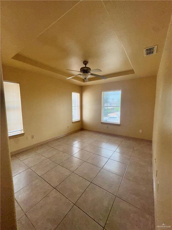 Photo 11 of 901 Caffery Avenue #2