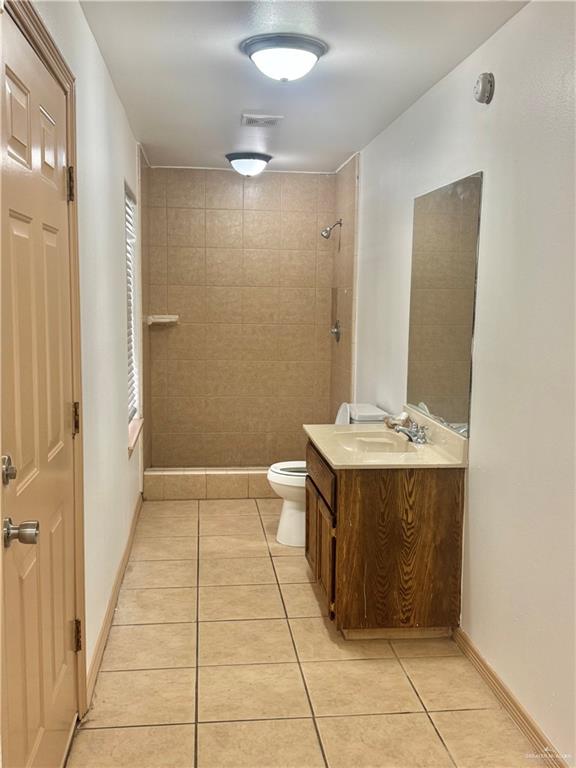 Photo 16 of 901 Caffery Avenue #2