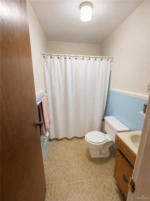 Photo 14 of 1622 Raul Longoria Road