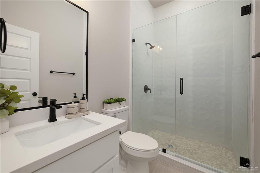 Photo 12 of 2401 Zinnia Street