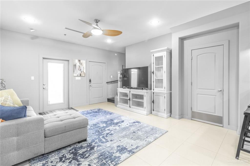 Photo 5 of 1321 Camellia Avenue #4