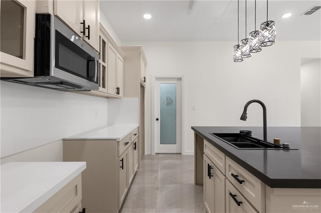 Photo 7 of 10209 Espada Drive