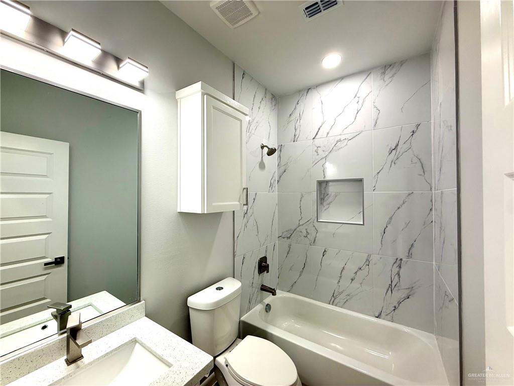 Photo 5 of 2613 Bliss Street #3