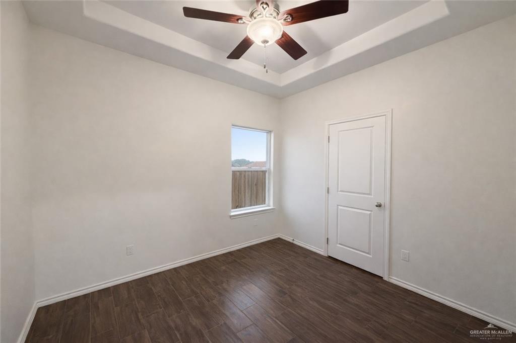 Photo 8 of 3907 Tinsley Avenue