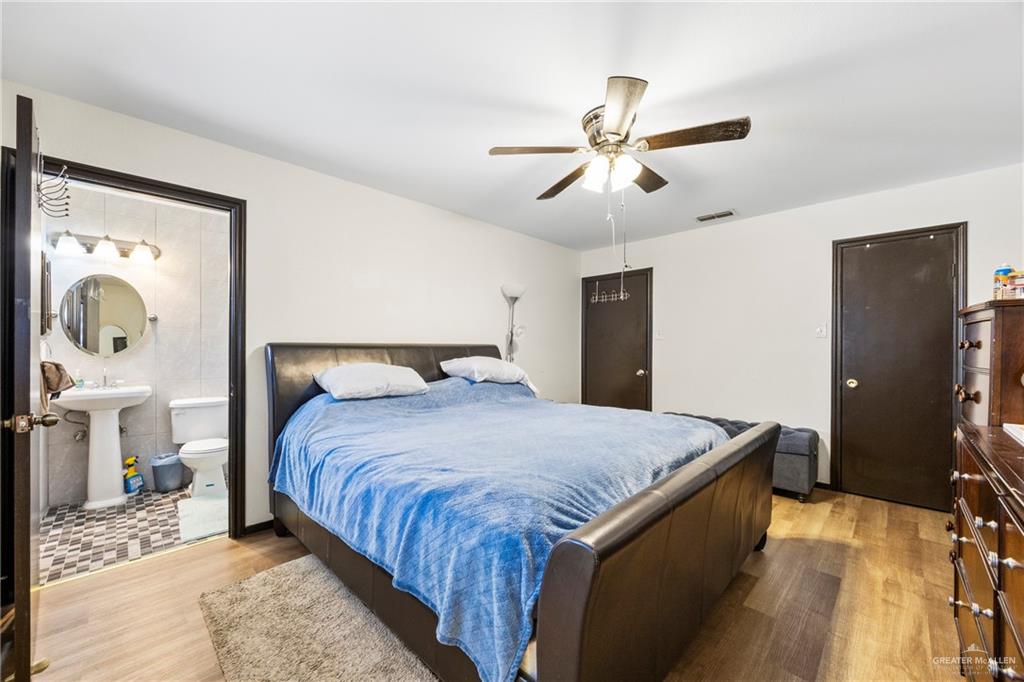 Photo 8 of 2525 Falcon Avenue