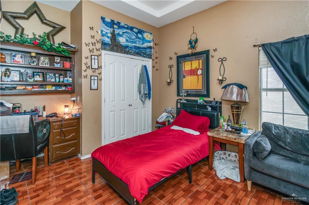 Photo 8 of 1405 La Ciniega Drive