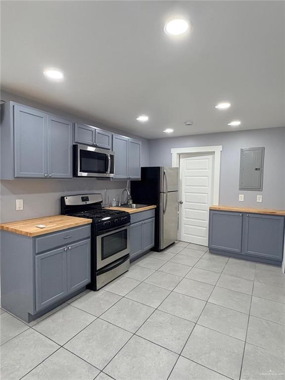 Photo 4 of 1714 Jasmine Avenue #2