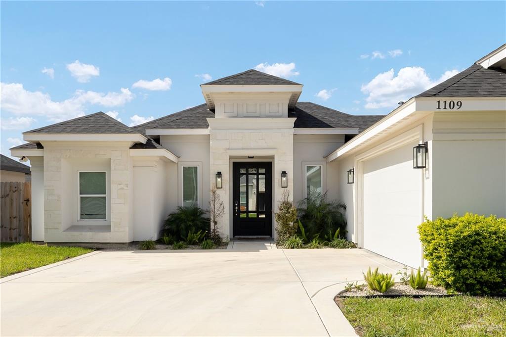 Photo 2 of 1109 Lorelai Drive