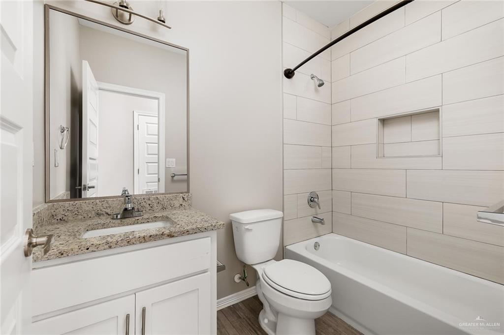 Photo 9 of 1908 Davenport Street #4