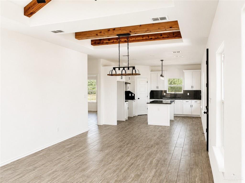 Photo 3 of 406 Kohala Avenue
