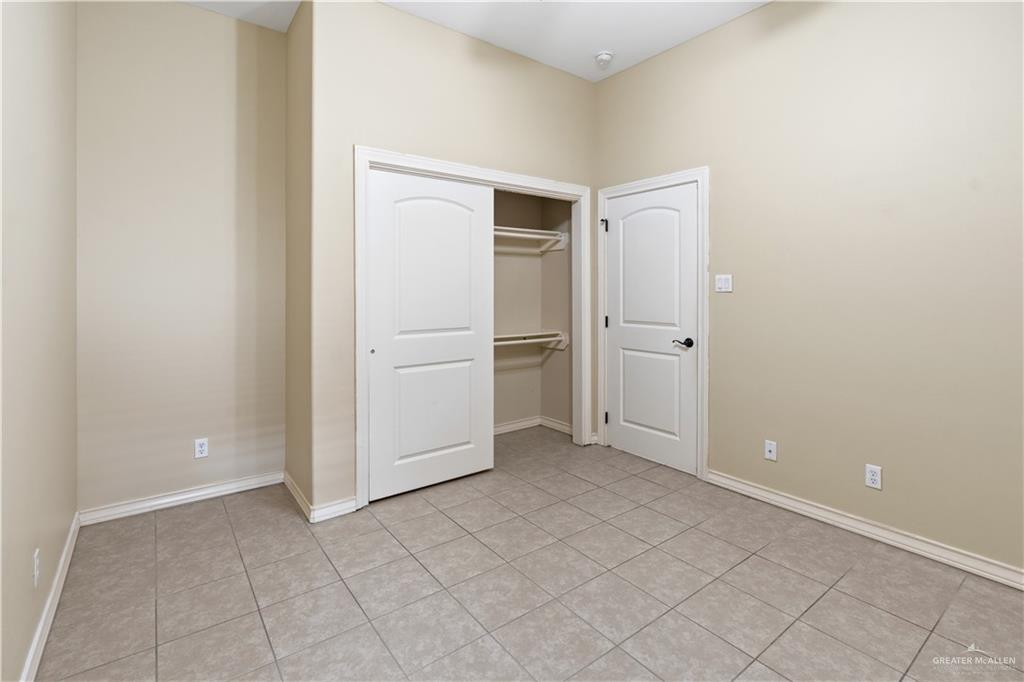 Photo 8 of 712 Wellington Avenue