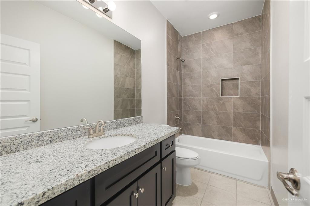 Photo 10 of 2418 Valley Circle