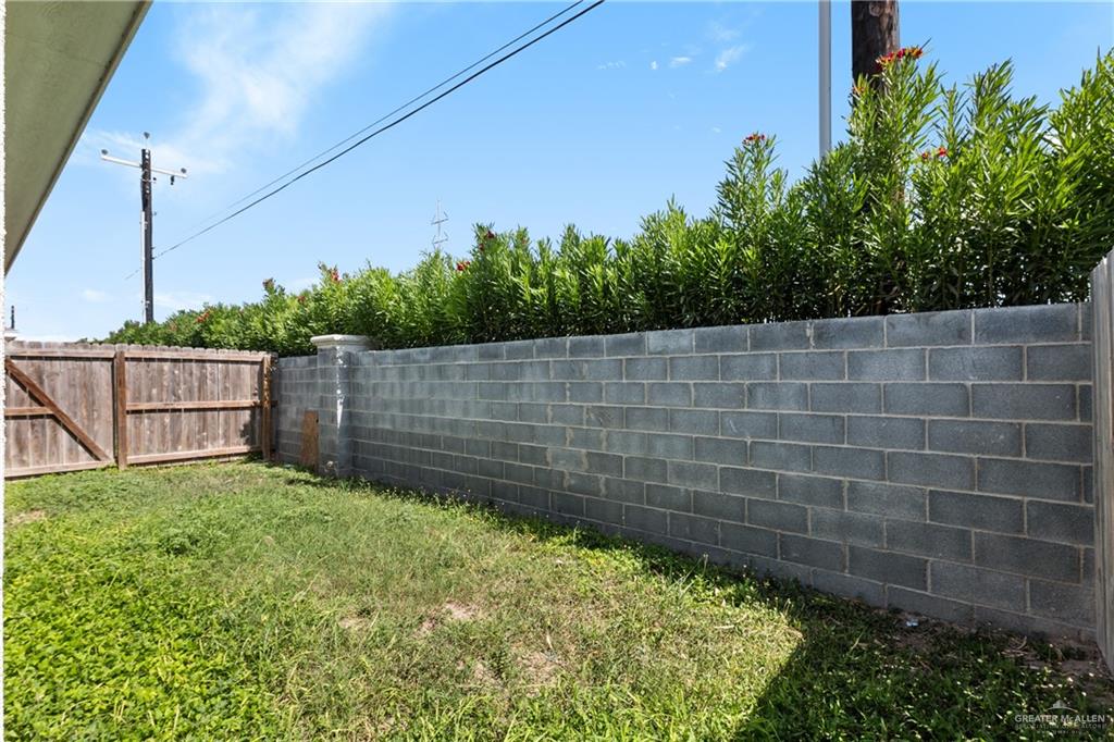 Photo 14 of 3104 Kenwood Street
