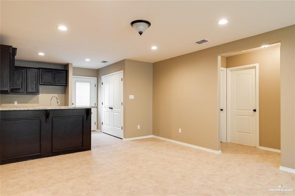Photo 5 of 3003 Linda Vista Street #2
