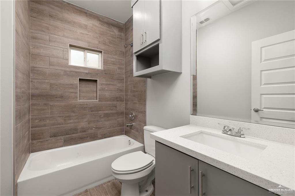 Photo 16 of 1601 Hyatt Avenue #10