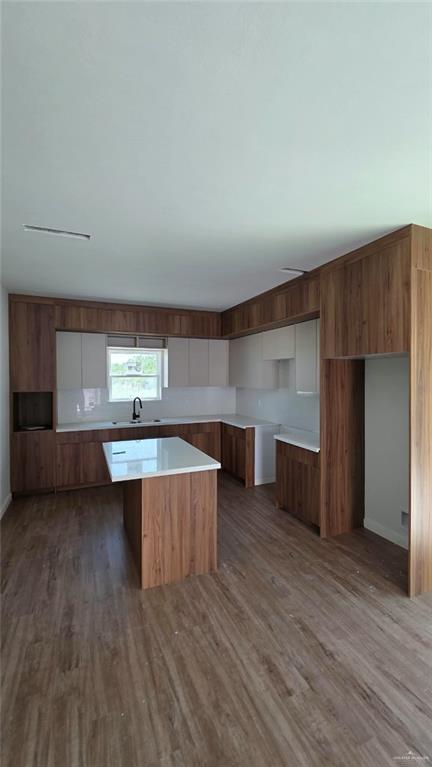 Photo 3 of 1801 Esperanza Avenue #3
