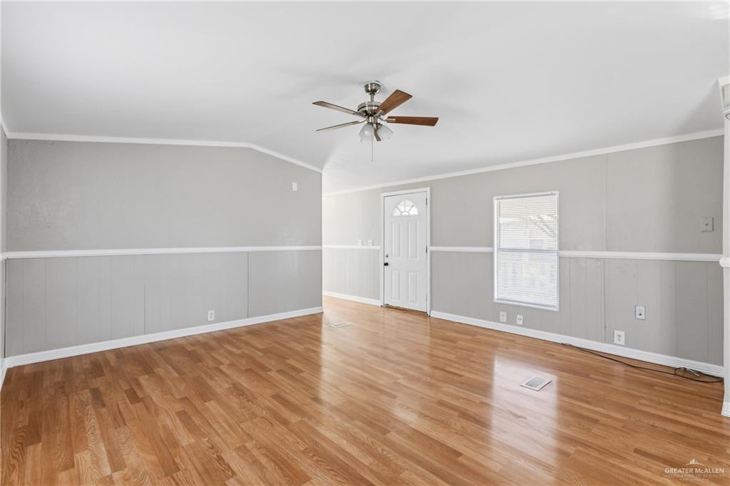 Photo 3 of 2408 Verbena Avenue