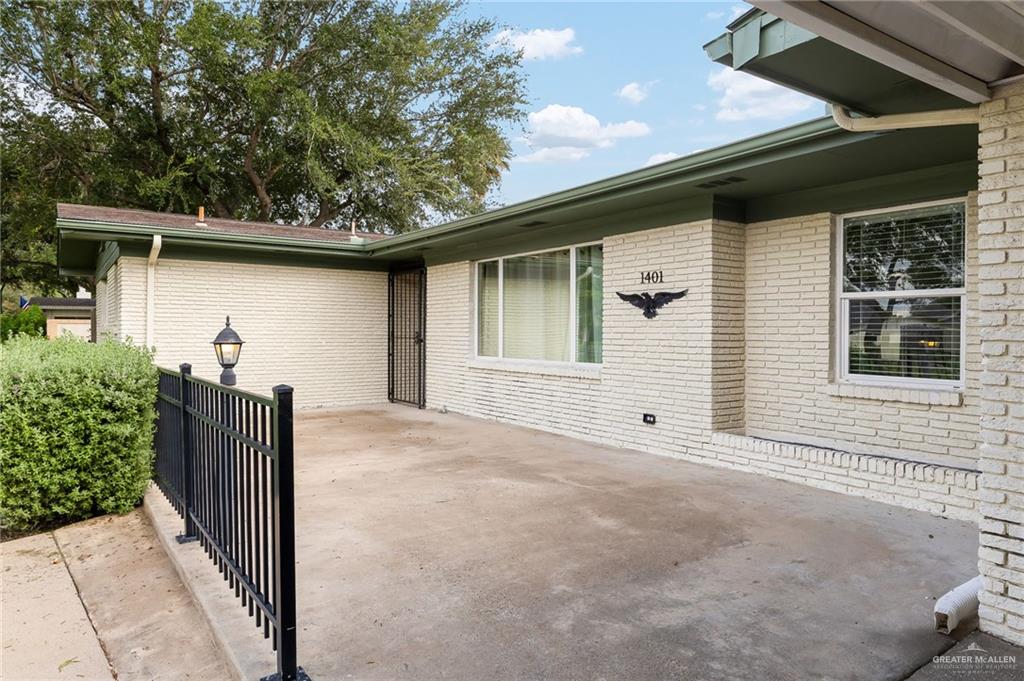 Photo 5 of 1401 Highland Avenue