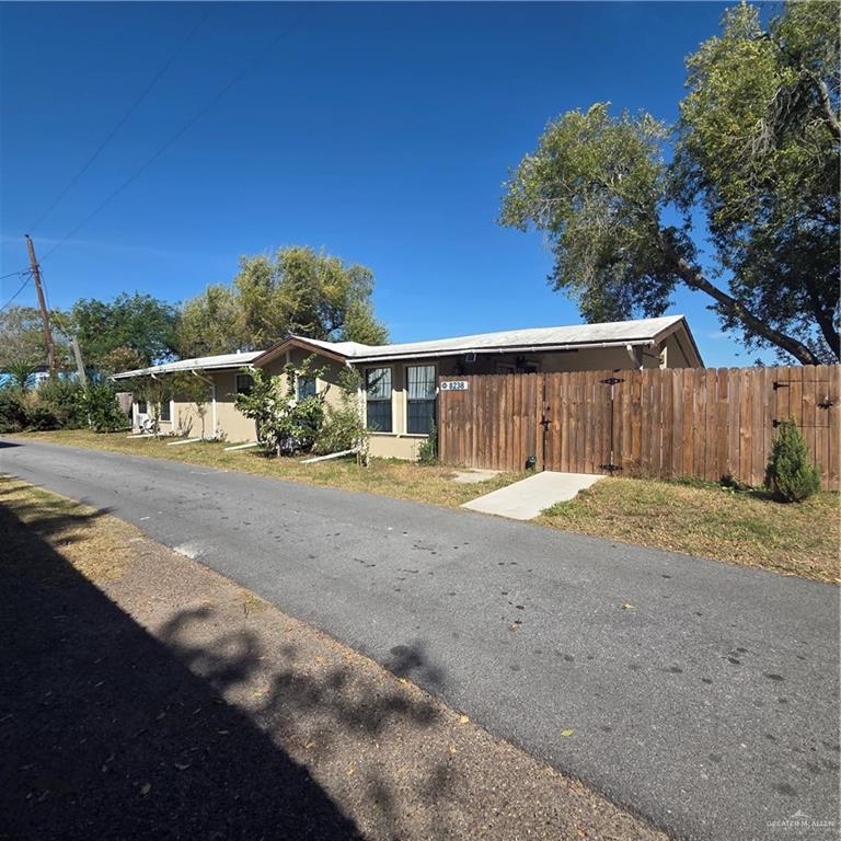 Photo 8 of 8238 Lago Vista Drive
